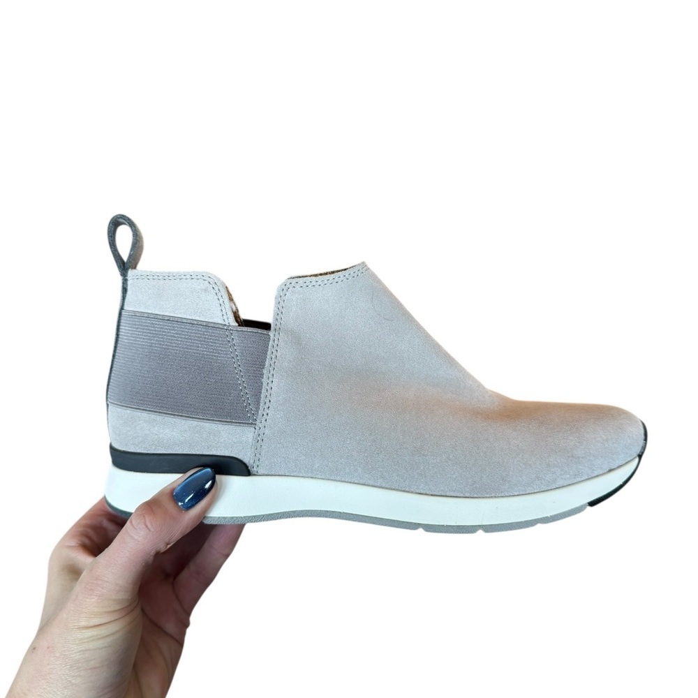 Vionic CECE 8 Light Grey Chelsea Ankle Boots Suede Orthotic Coastal Luxe Comfort